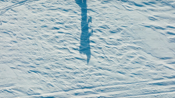 Skiing in Riksgränsen: A sunny winter day on the slopes