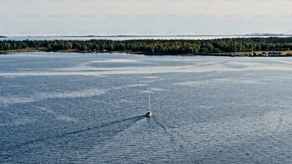 Sailboat in summer day at junkön archipelago, Luleå̊