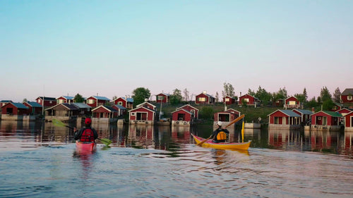 Kajakpaddling i Luleå skärgård: En sommarkväll i Sverige