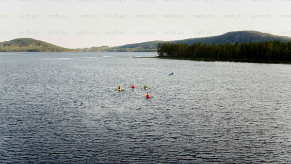 Kayakers on a summer day in Luleå