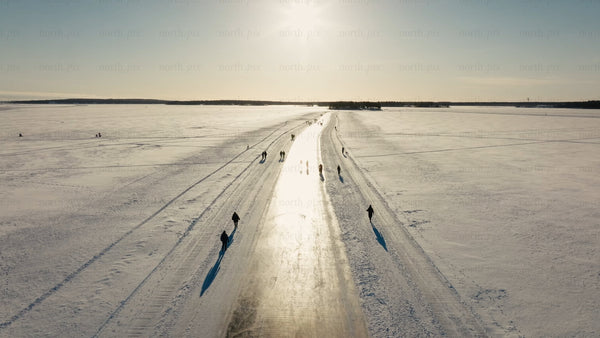 Winter wonderland in Luleå: Ice skating and winter activities on a frozen lake