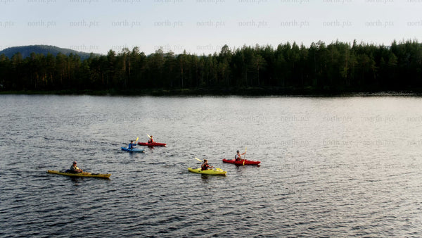 Summer evening kayaking in Luleå
