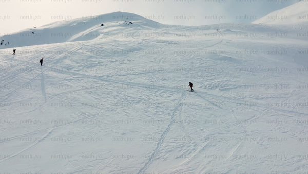 Skiing and snowboarding in Riksgränsen