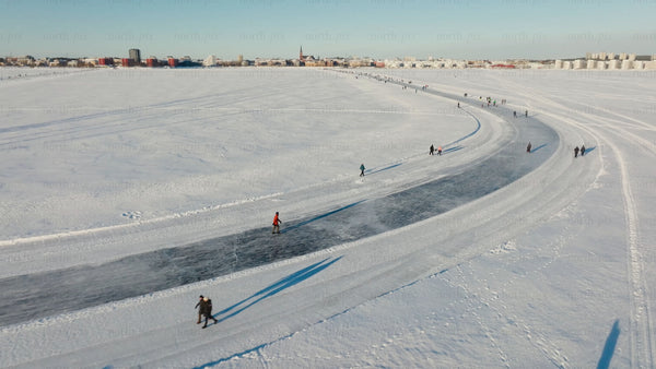 Winter wonderland in Luleå: Ice skating and walking on a frozen lake