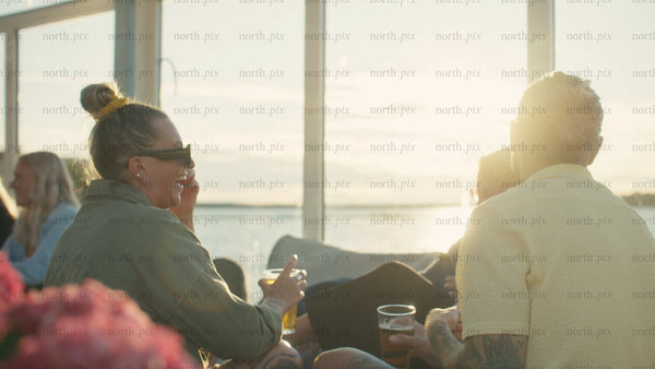 Friends enjoying a summer evening in Luleå
