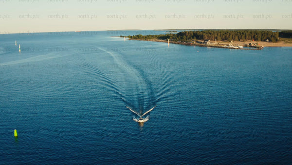 Summer boat trip: Drone footage of the Luleå archipelago