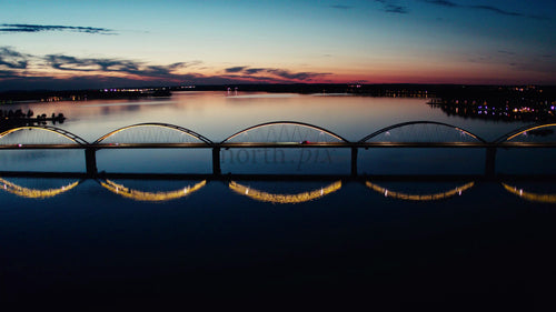Luleå, Sverige: Flygfoto över Bergnäsbron i solnedgången i sommar