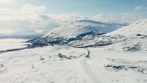 Vintervandring i Riksgränsen, Sverige: Snöigt fjälläventyr