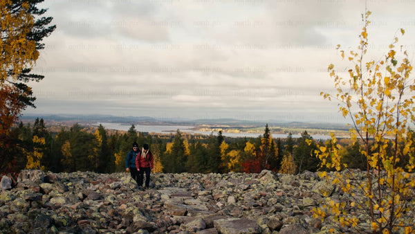 Autumn Hike on Bälingeberget: Couple Exploring Luleå's Scenic Trails