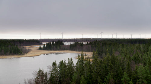 Haraholmens vindpark: En naturskön utsikt över förnybar energi i Korsholm, Finland